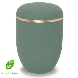En mattgrön urna med rundad form, tunt guldband vid locket och en enkel modern design. Miljournas logotyp, med ett grönt blad och text, syns i det nedre vänstra hörnet.